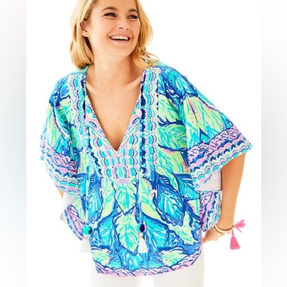 Hidden in the leaves HTF Brita top small medium - Picture 3 of 3